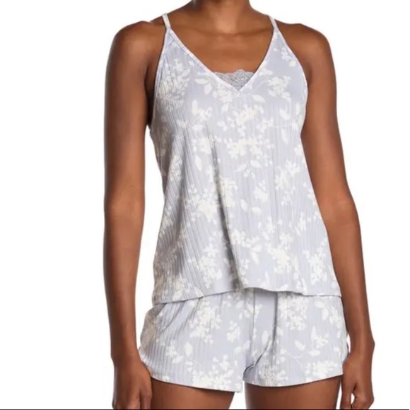 NWT Emilie Floral Camisole & Shorts 2-Piece Pajama Set by Flora Nikrooz - Picture 2 of 9